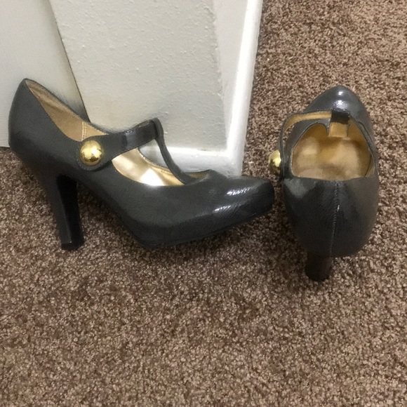 Closed toe heels - Picture 3 of 3